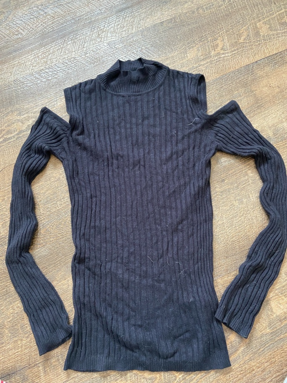 Streetwear Society Black Ribbed Cold-Shoulder Top
